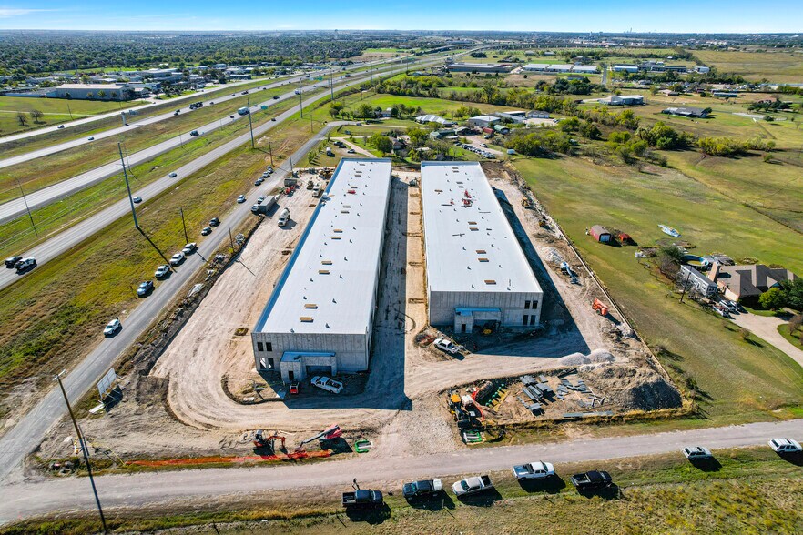 More Photos Of 1433 Chris Ln, Pflugerville Flex For Lease