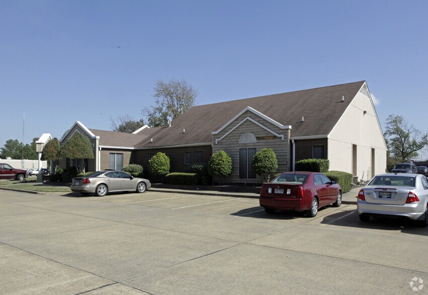 More Photos Of 310 Tyler St, West Memphis Medical For Lease