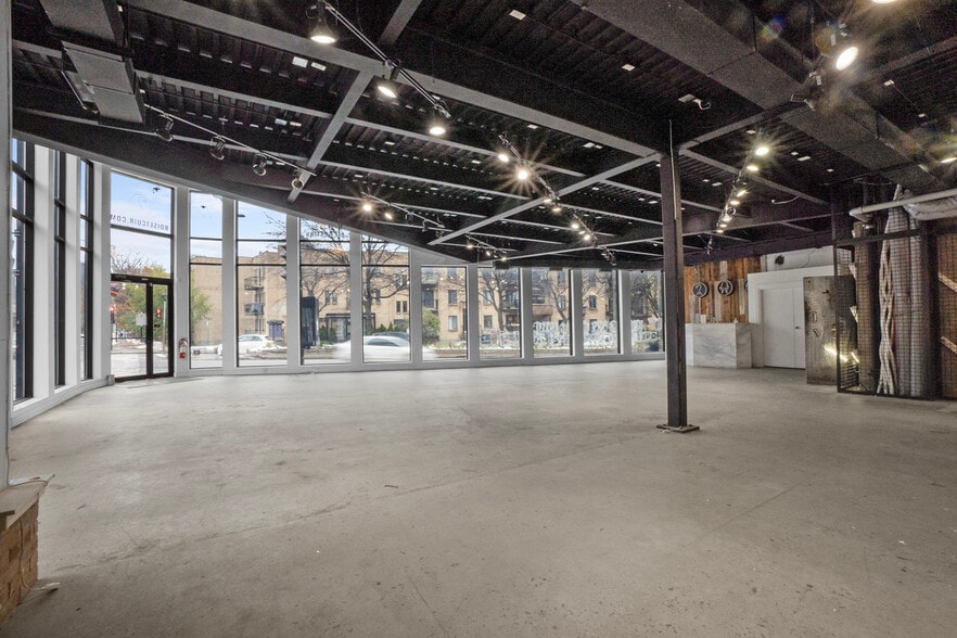 More Photos Of 3000 Rue Saint-Antoine O, Montréal Storefront Retail Office For Lease