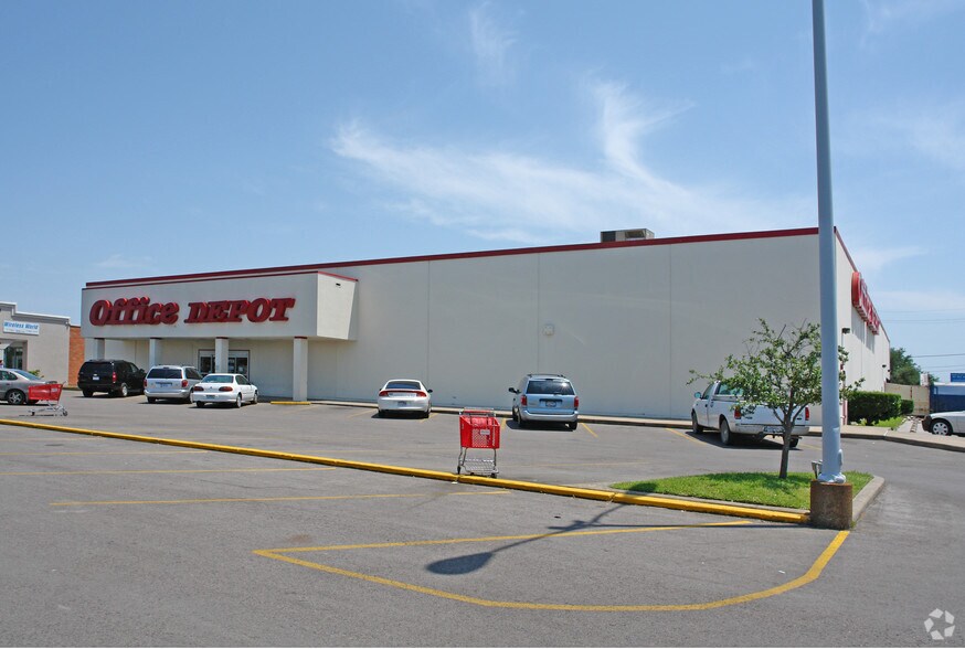 More Photos Of 3875 Stagg Dr, Beaumont General Retail For Sale