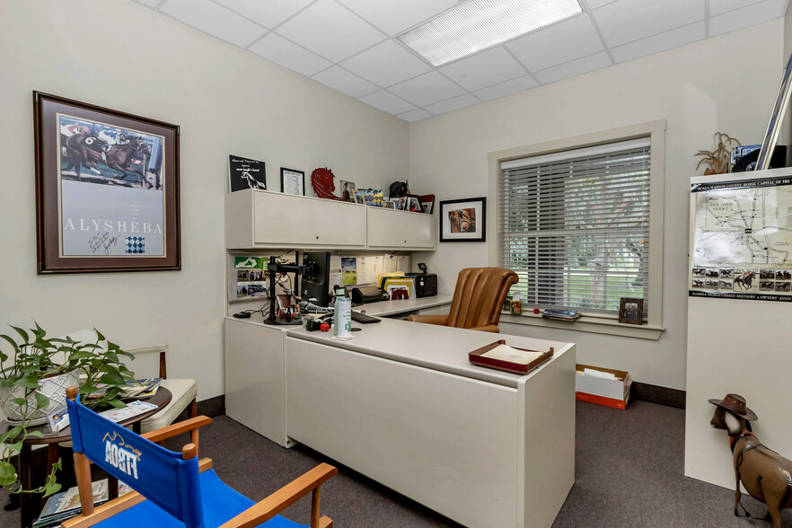 More Photos Of 801 SW 60th Ave, Ocala Office For Lease