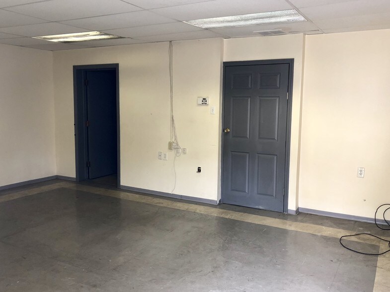 More Photos Of 202-208 Cecil B Moore Ave, Philadelphia Warehouse For Sale