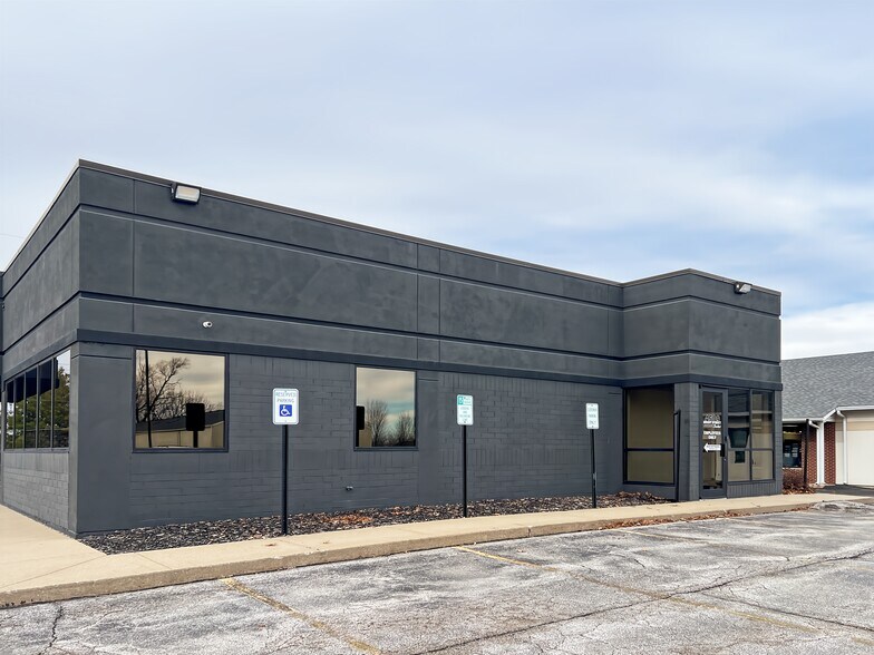 Primary Photo Of 4509 N Brady St, Davenport Coworking Space