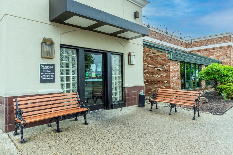 More Photos Of 5075 Crookshank Rd, Cincinnati Restaurant For Sale