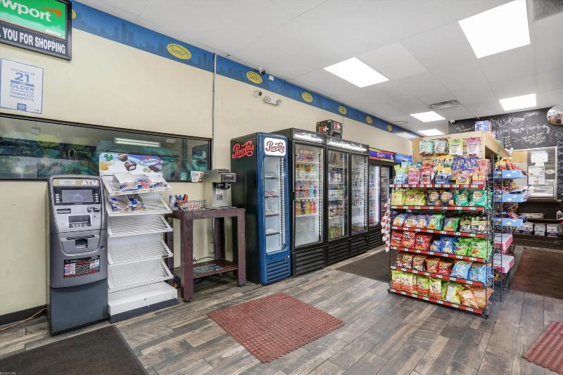 More Photos Of 13730 Livernois Ave, Detroit General Retail For Sale
