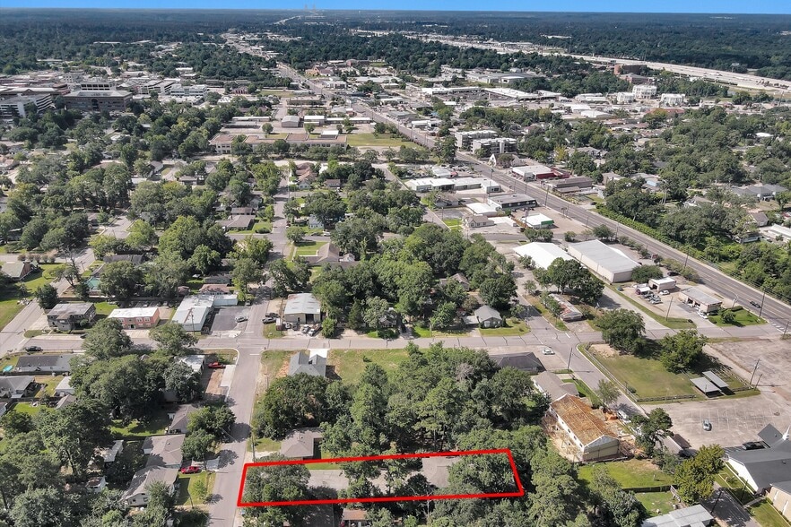 More Photos Of 1107 Palestine St, Conroe Apartments For Sale