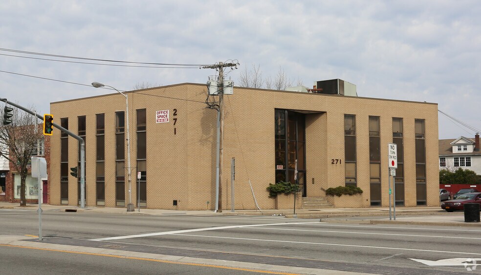 Primary Photo Of 271 Jericho Tpke, Floral Park Office For Lease