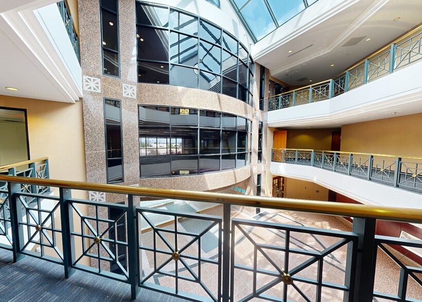 More Photos Of 30 Merchant St, Cincinnati Office For Lease