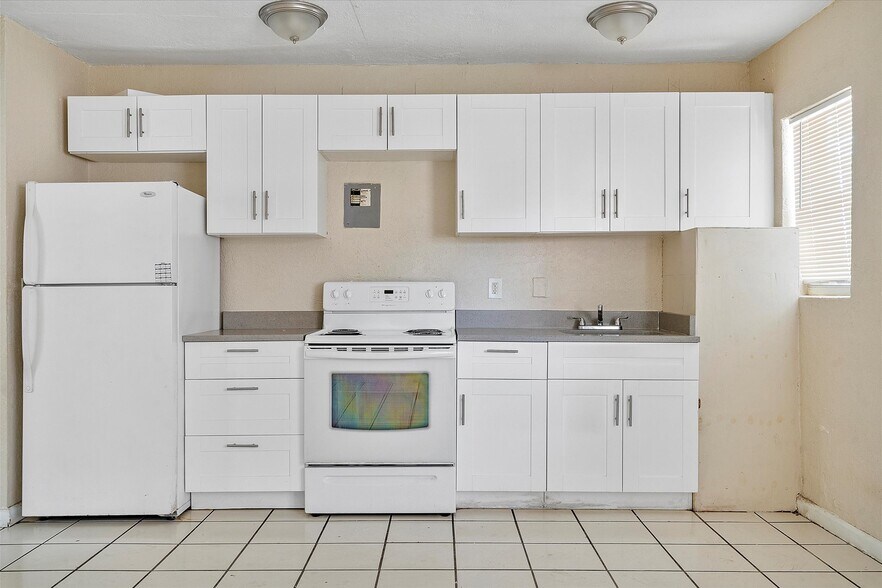 More Photos Of 901-951 NW 8th Ave, Pompano Beach Apartments For Sale