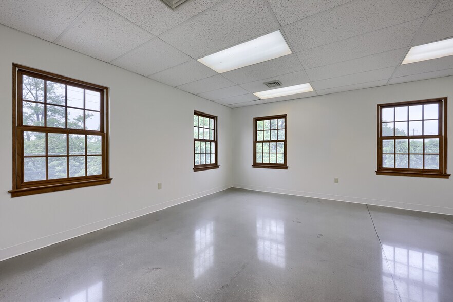 More Photos Of 9 Marietta Ave, Mount Joy Loft Creative Space For Lease