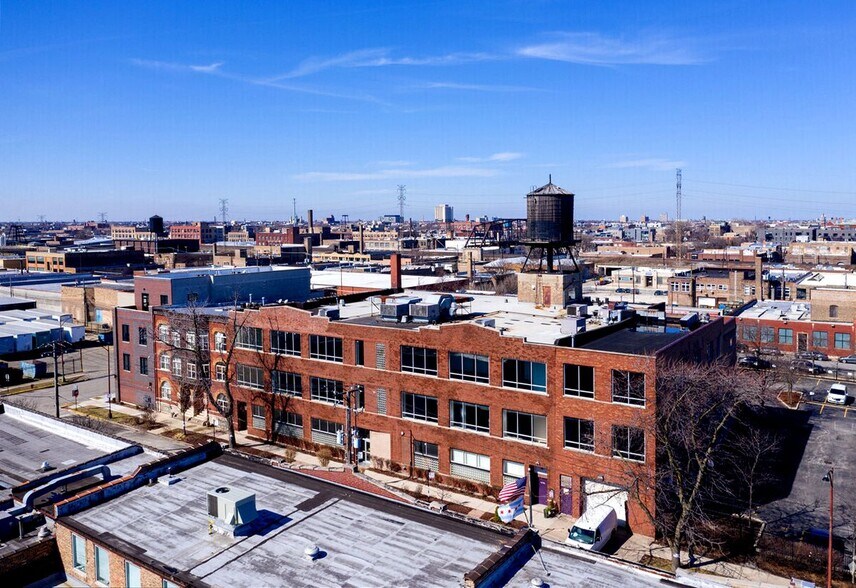 More Photos Of 1640 W Walnut St, Chicago Loft Creative Space For Lease