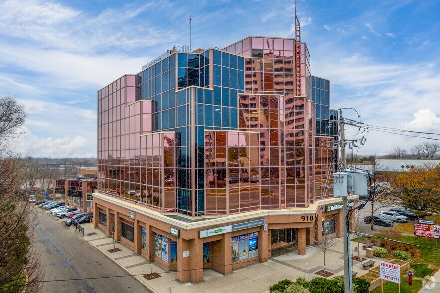 Primary Photo Of 918 Dundas St E, Mississauga Office For Lease