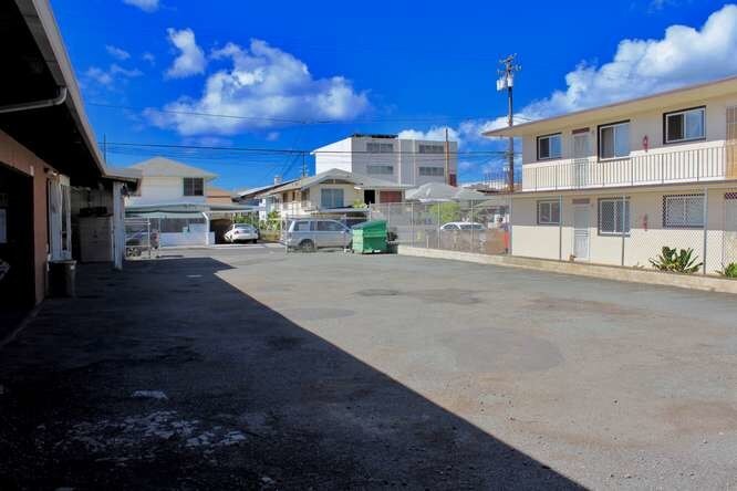 More Photos Of 1724 Hoe St, Honolulu Warehouse For Sale