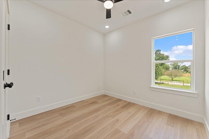 More Photos Of 9119 Henrietta Street #A & B, Houston Multifamily For Sale