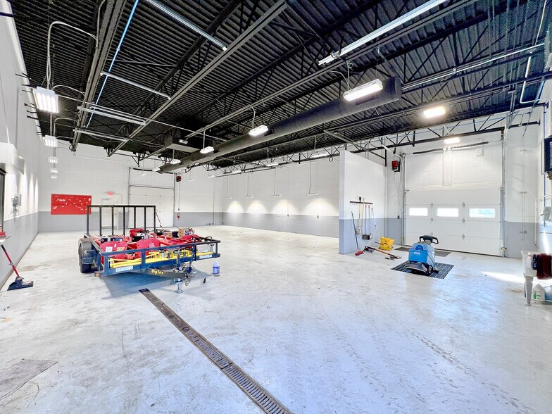 More Photos Of 501 Salem Pl, Fairview Heights Auto Dealership For Sale
