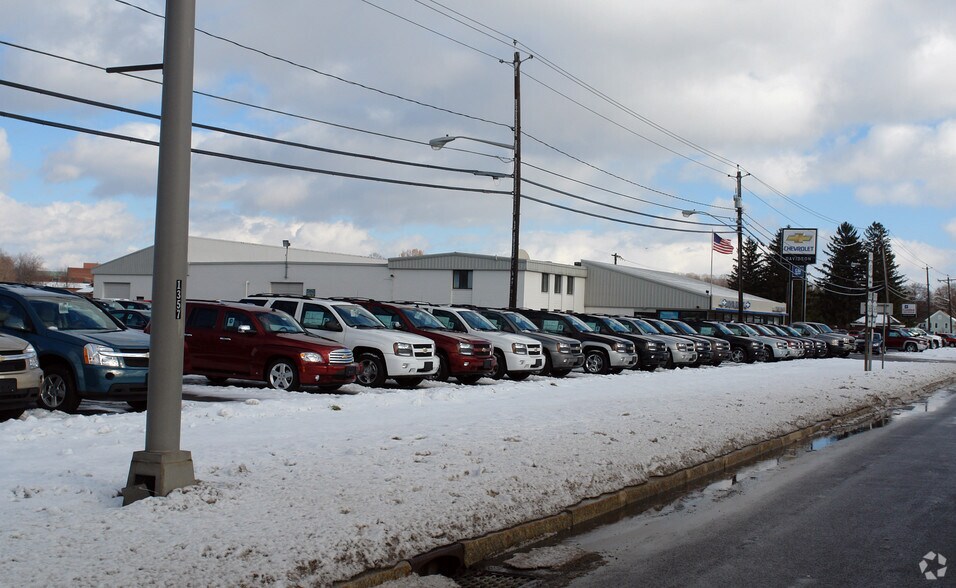 More Photos Of 7019 E Dominick St, Rome Auto Dealership For Lease