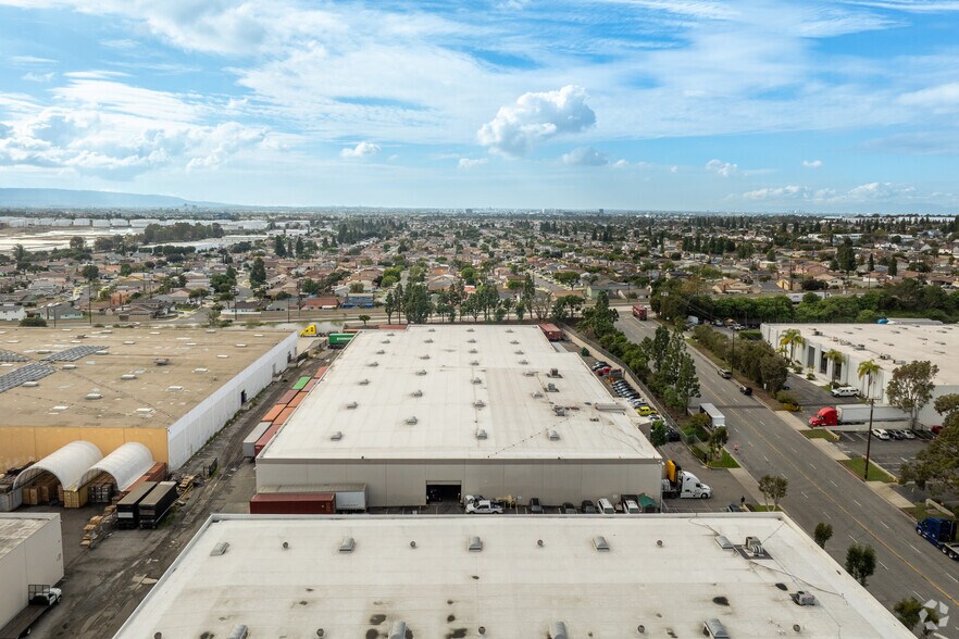 More Photos Of 1944 E Vista Bella Way, Rancho Dominguez Warehouse For Lease