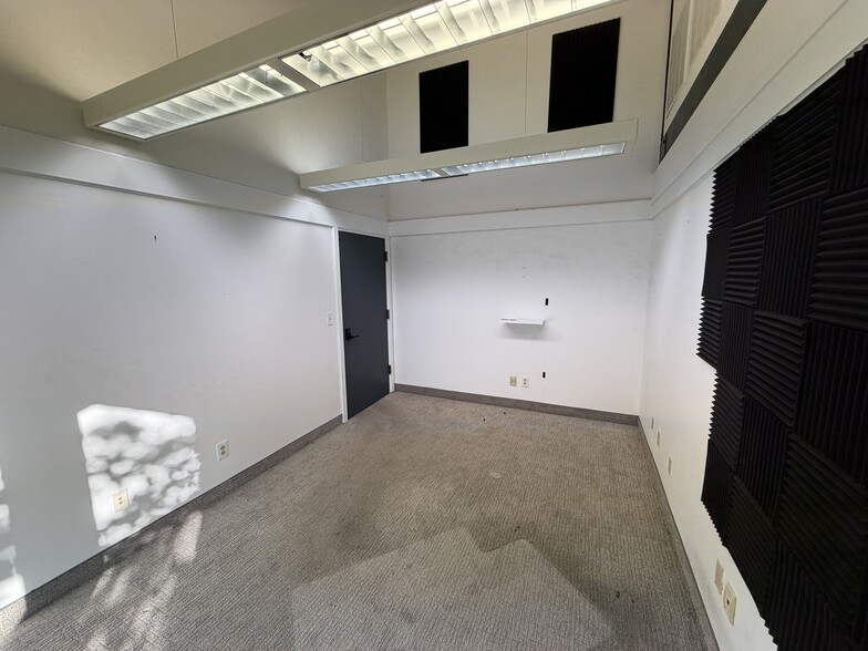 More Photos Of 4885 S 900 E, Salt Lake City Office For Sale