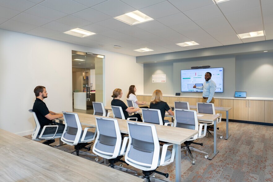 More Photos Of 7067 Columbia Gateway Dr, Columbia Office For Lease