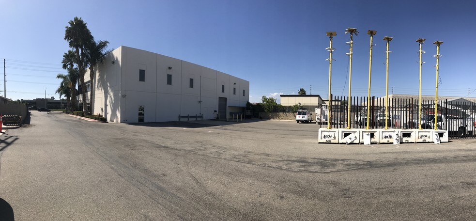 More Photos Of 255 N Lincoln Ave, Corona Light Distribution For Sale
