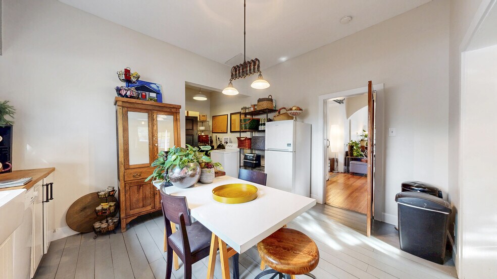 More Photos Of 100 W Cleveland St, Lafayette Office Residential For Sale