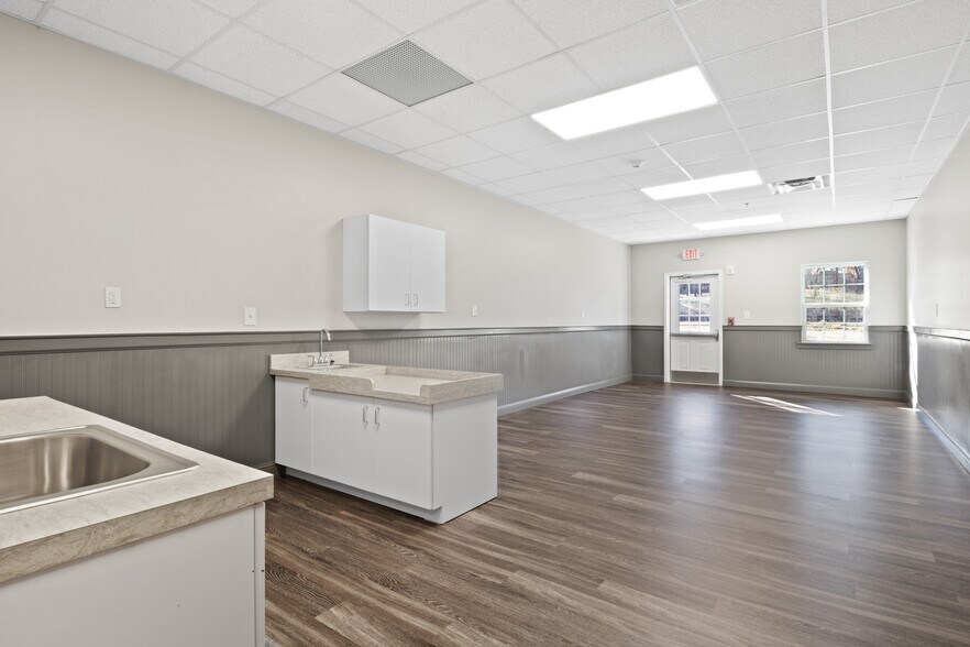 More Photos Of 1450 Higbee Mill Rd, Lexington Schools For Sale