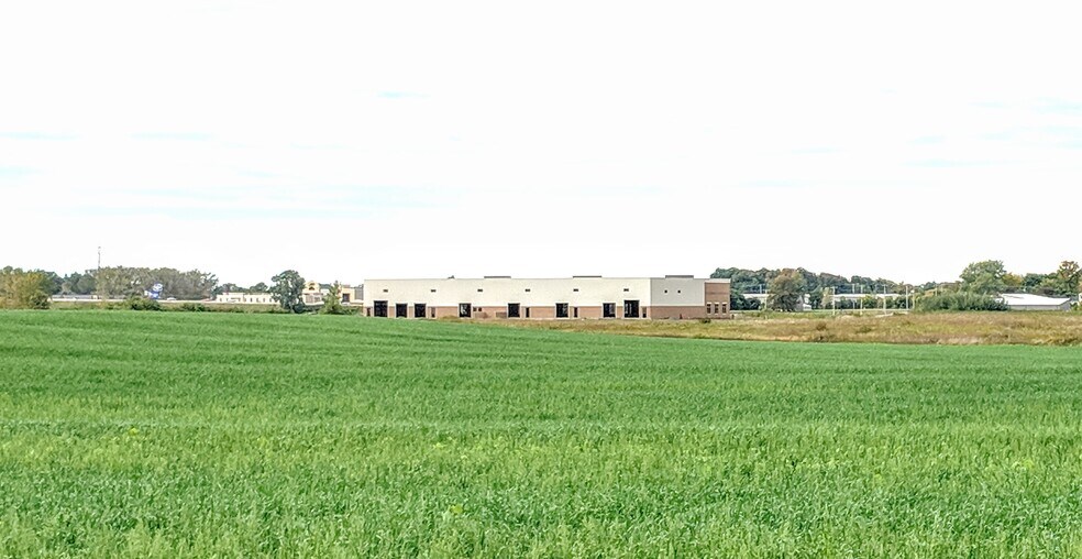 More Photos Of 7995 Call Pky, Batavia Light Distribution For Lease