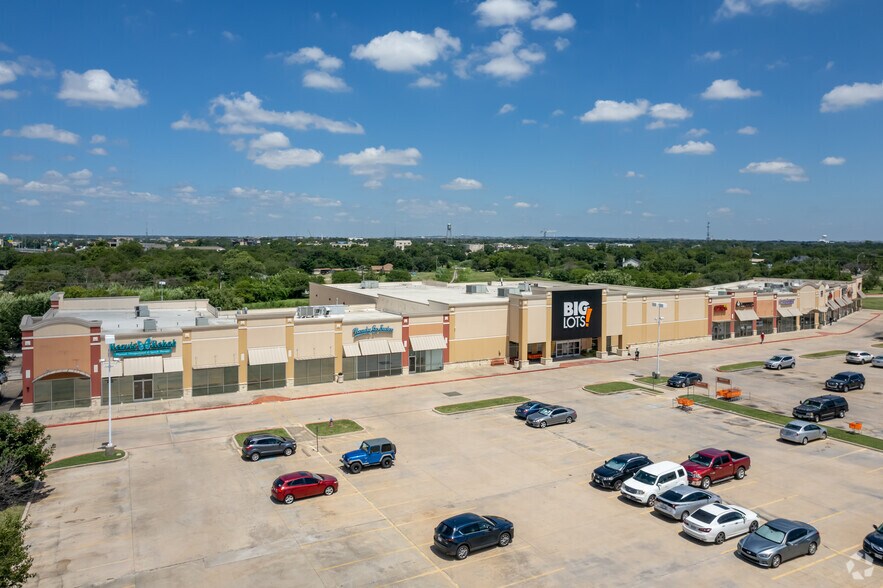 More Photos Of 1201 S Interstate 35, Round Rock Unknown For Lease