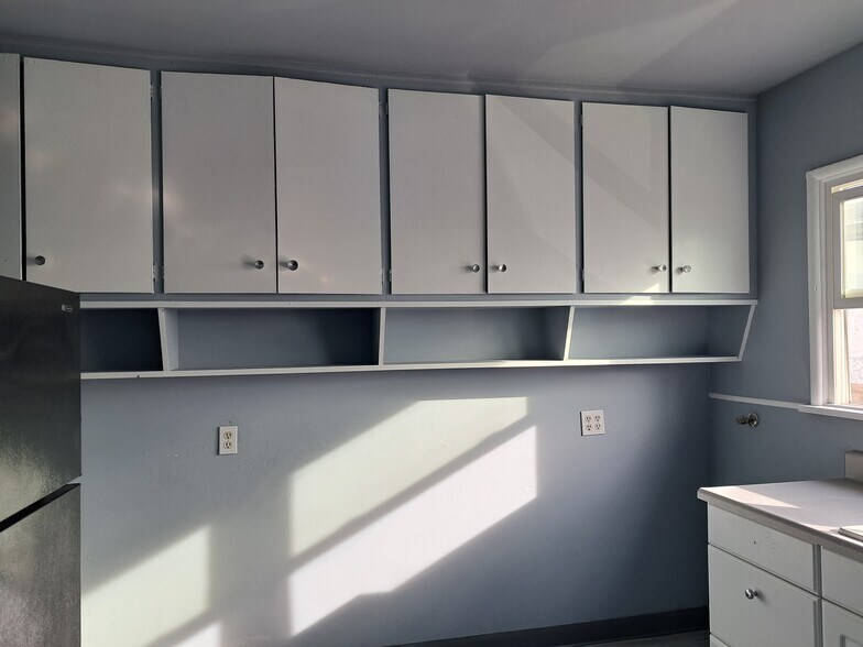 More Photos Of 5830-5838 Overhill Dr, Los Angeles Medical For Lease