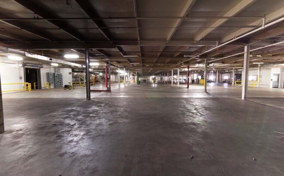 More Photos Of 3700 Victory Dr, Columbus Food Processing For Lease