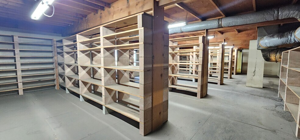 More Photos Of 13330 Sherman Way, North Hollywood Auto Repair For Lease