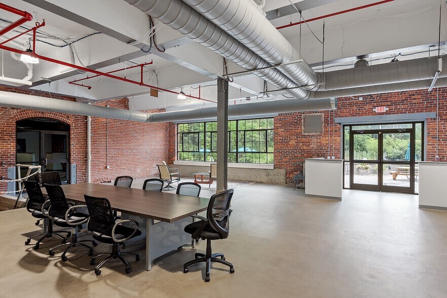 More Photos Of 44 Old Princeton Rd, Fitchburg Industrial For Sale