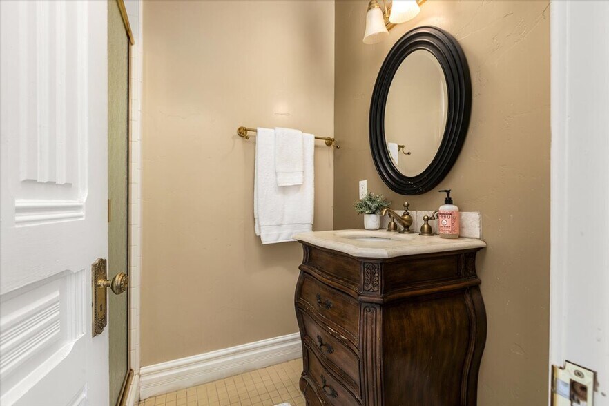 More Photos Of 358 Mill St, Grass Valley Specialty For Sale