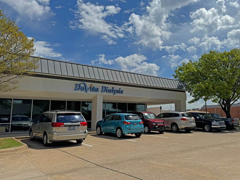 More Photos Of 113-217 Harwood Rd, Hurst Unknown For Lease