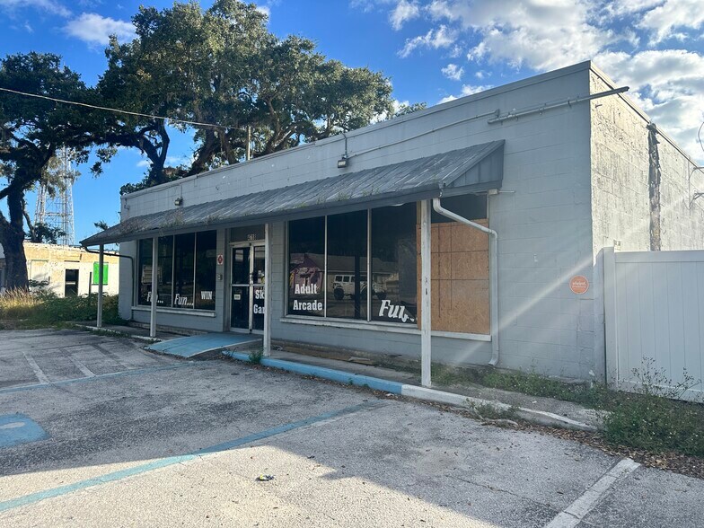 More Photos Of 4718 Gall Blvd, Zephyrhills Freestanding For Sale