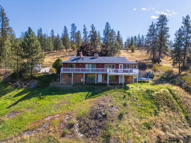 More Photos Of 1580 Chapman Rd, Okanagan Falls Winery Vineyard For Sale