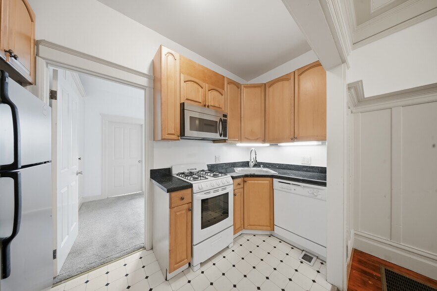 More Photos Of 561 Minna St, San Francisco Multifamily For Sale