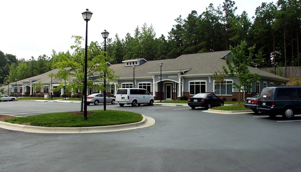 More Photos Of 1021 W Williams St, Apex Medical For Lease