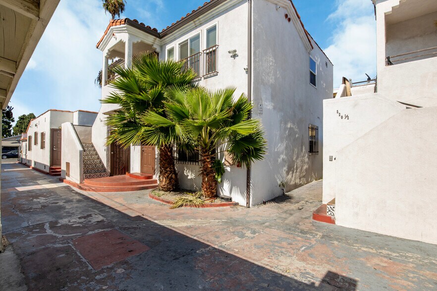 More Photos Of 520 W 82nd St, Los Angeles Apartments For Sale
