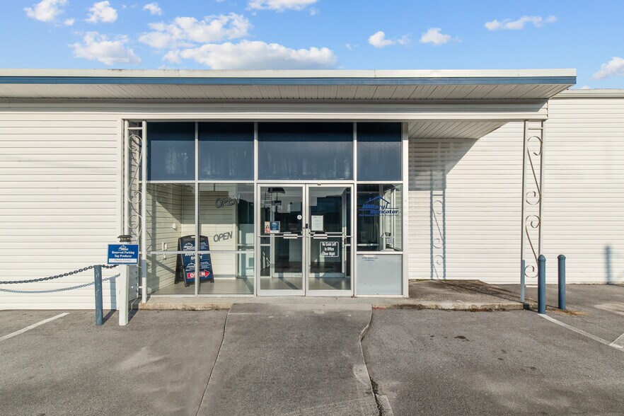 More Photos Of 1923 Lejeune Blvd, Jacksonville Office For Sale