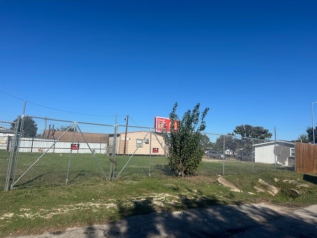 More Photos Of 5527 Gessner Rd, Houston Storefront For Lease