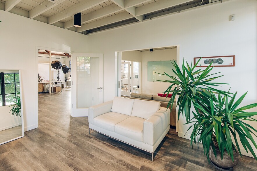 More Photos Of 840 SE Washington St, Portland Loft Creative Space For Sale