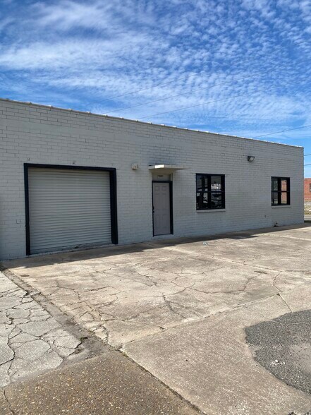More Photos Of 426 N Myrtle Ave, Jacksonville Warehouse For Lease
