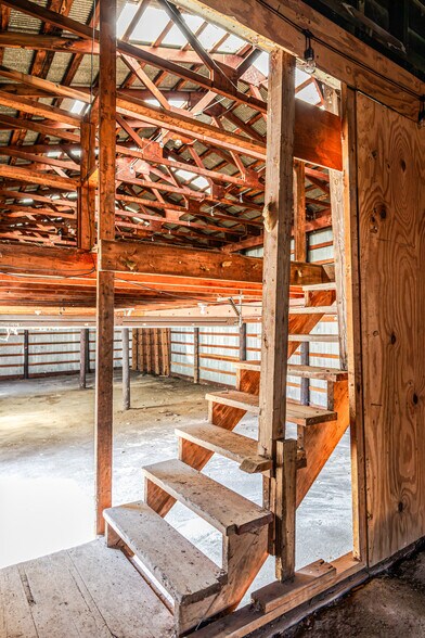 More Photos Of 357 Columbia St, Hudson Warehouse For Sale