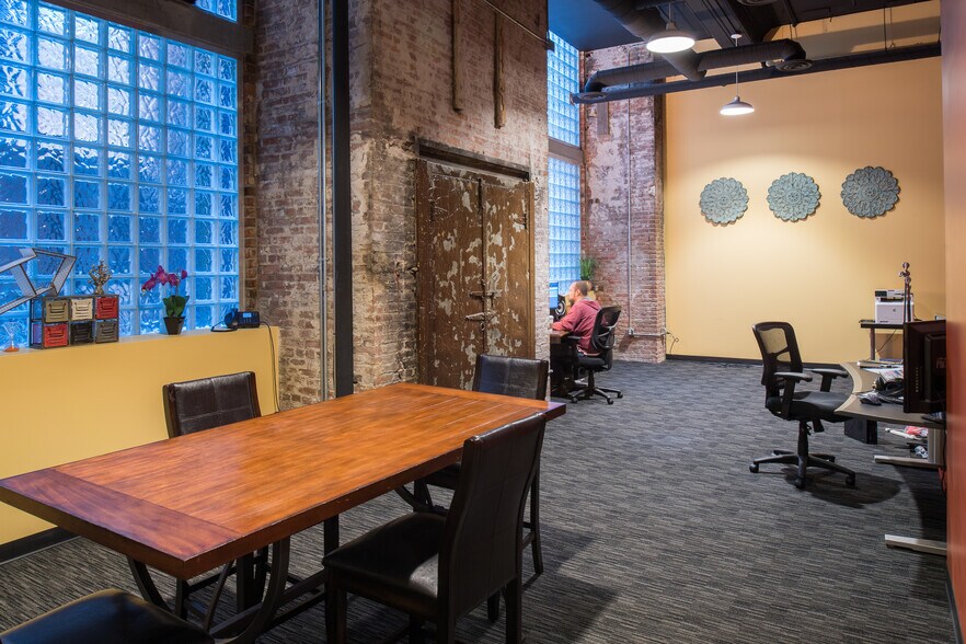 More Photos Of 1220 W 6th St, Cleveland Office Residential For Lease