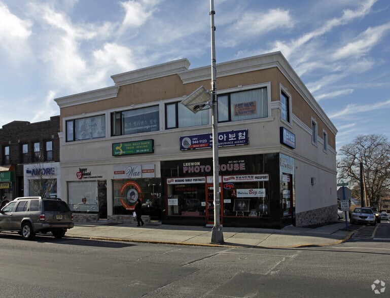 More Photos Of 261-263 Broad Ave, Palisades Park Storefront Retail Office For Lease
