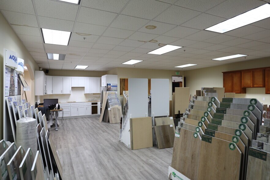 More Photos Of 960-978 Rincon Cir, San Jose Light Manufacturing For Sale