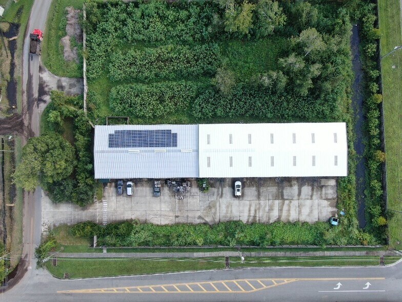 More Photos Of 4925 Crescent Technical Ct, Saint Augustine Industrial For Lease