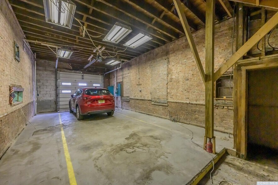 More Photos Of 8-10 Park Pl, Hudson Specialty For Sale