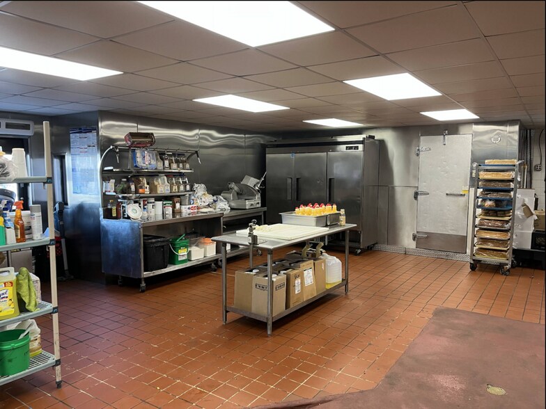 More Photos Of 3145 Chicago Rd, Steger General Retail For Sale